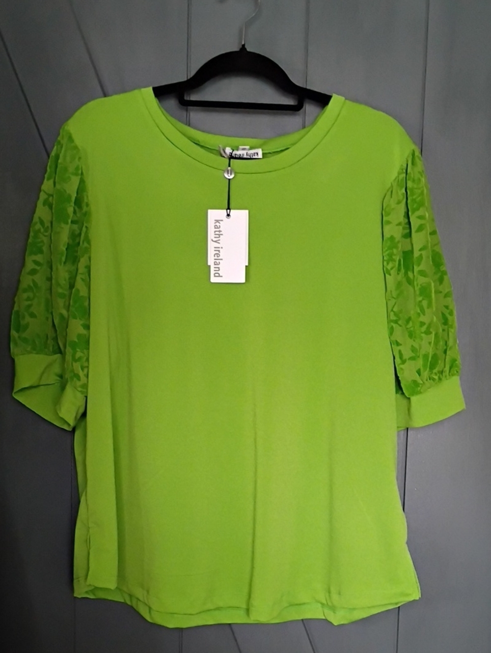 kathy ireland Bright Lime Green Puff Sleeve Blouse